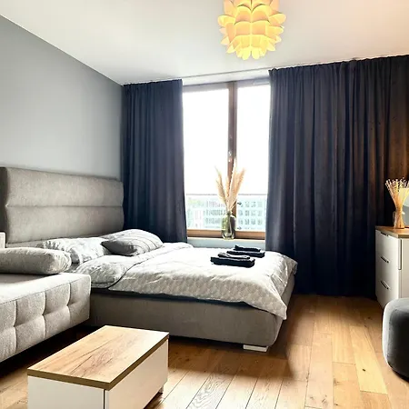 Masarska - Self Check-in 20h - Parking&lift *