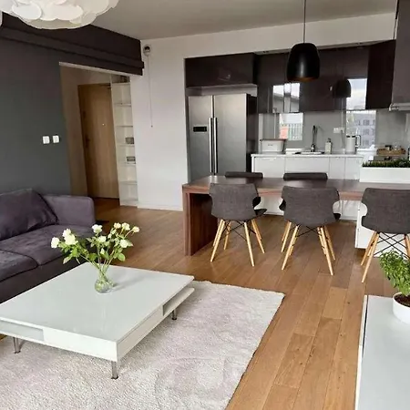 Masarska - Self Check-in 20h - Parking&lift Cracovia