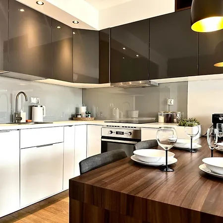 Masarska - Self Check-in 20h - Parking&lift Krakow